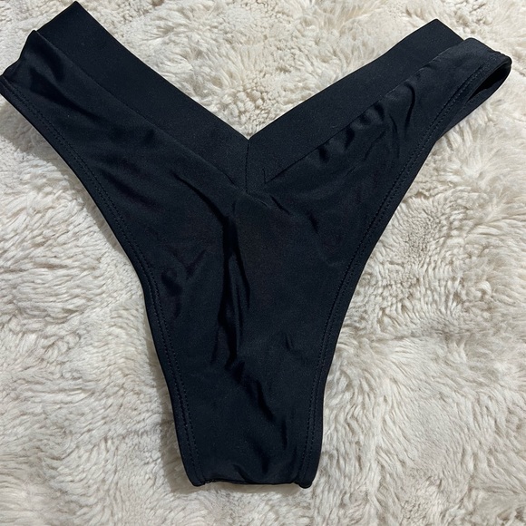 High cut bikini bottom - Picture 4 of 4